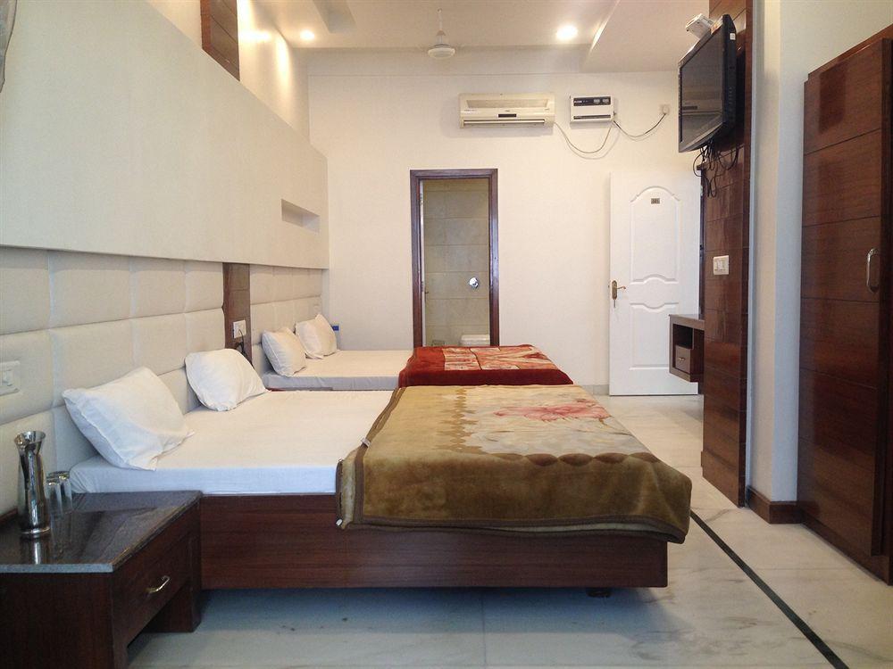 Namaskar Residency Hotell Amritsar Exteriör bild