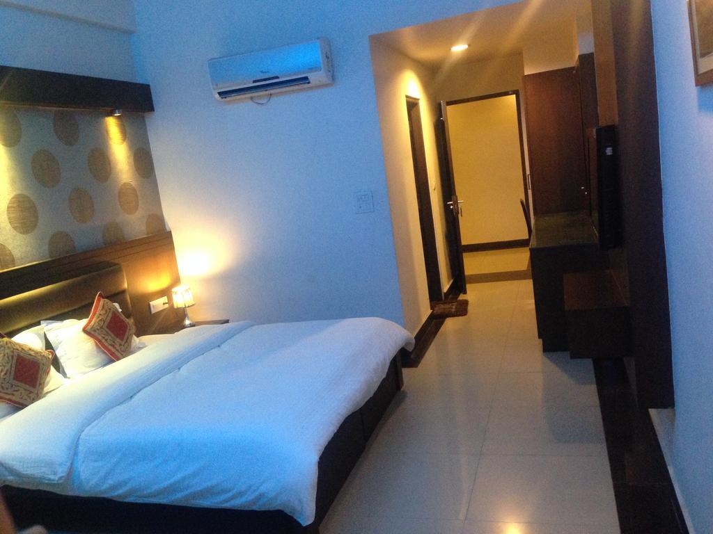 Namaskar Residency Hotell Amritsar Exteriör bild